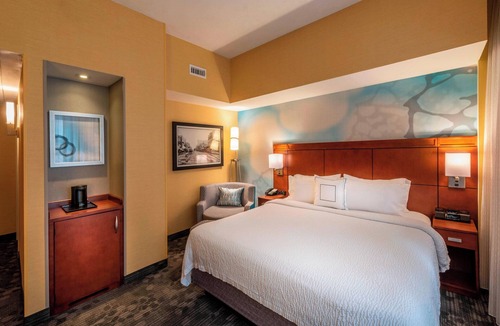 Deco District Hotel | Courtyard by Marriott Tulsa Downtown