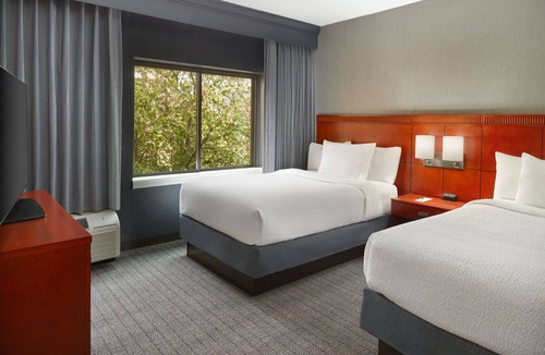 Rio Hotel | Courtyard by Marriott Charlottesville