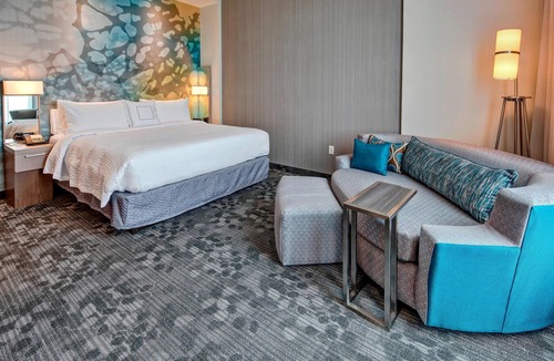 Crossroads Arts District Hotel | Courtyard by Marriott Kansas City Downtown/Convention Center