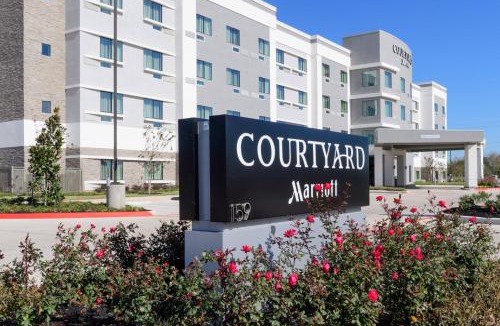 Lake Jackson Hotel | Courtyard by Marriott Lake Jackson