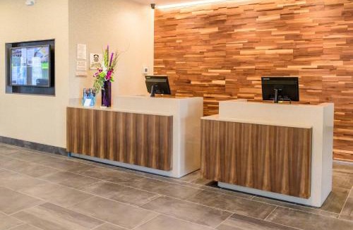 Lake Jackson Hotel | Courtyard by Marriott Lake Jackson
