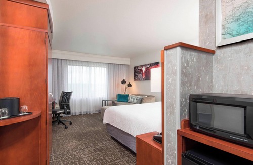 Far North Central Hotel | Courtyard by Marriott San Antonio North/Stone Oak at Legacy