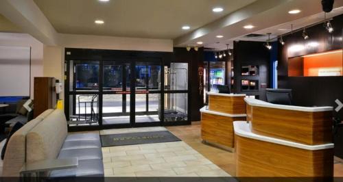 Utica Hotel | Courtyard by Marriott