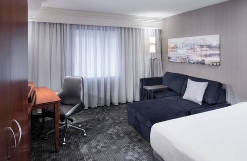 West Orange Hotel | Courtyard by Marriott West Orange