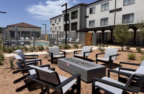Brazos Hotel | Courtyard by Marriott Waco