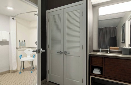 Talleyville Hotel | Courtyard by Marriott Wilmington Brandywine