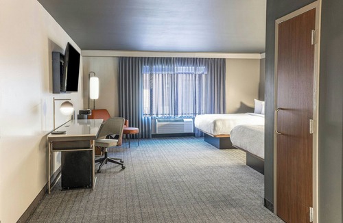 Old Town Hotel | Courtyard by Marriott Wichita At Old Town