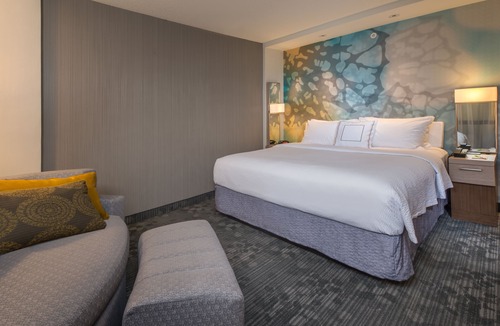 Winnipeg Hotel | Courtyard by Marriott Winnipeg Airport