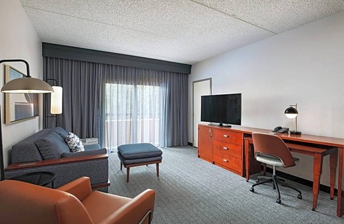 Medical Center District Hotel | Courtyard by Marriott Medical Center San Antonio