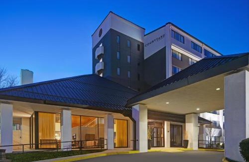 Elmhurst Hotel | Courtyard Chicago Elmhurst/Oakbrook Area