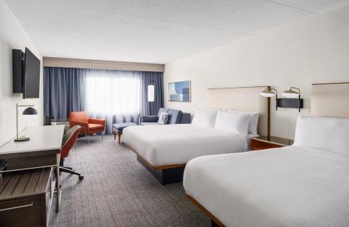 Bedford Park Hotel | Courtyard Chicago Midway Airport