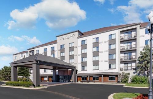 Bedford Park Hotel | Courtyard Chicago Midway Airport