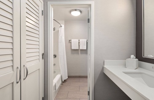 Waukegan Hotel | Courtyard Chicago Waukegan Gurnee