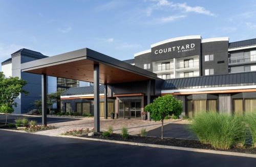 Orange Hotel | Courtyard Cleveland Beachwood