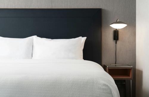 Orange Hotel | Courtyard Cleveland Beachwood