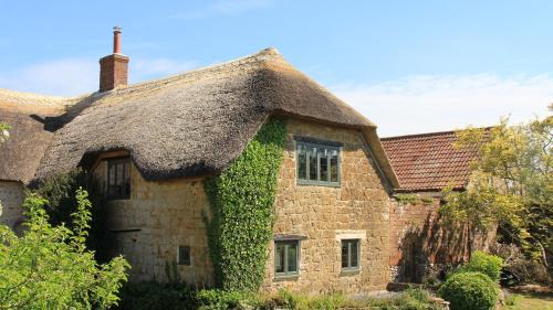 Horton House | Courtyard Cottage at Stepps House