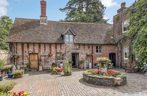 High Ercall Cottage | Courtyard Cottage - UK47218