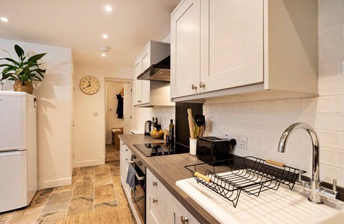 Kendal Ski Chalet | Courtyard Cottage