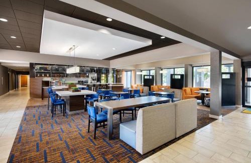 Addison Hotel | Courtyard Dallas Addison Midway