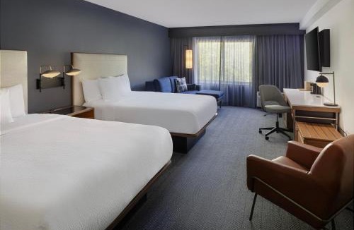 Hopelawn Hotel | Courtyard Edison Woodbridge