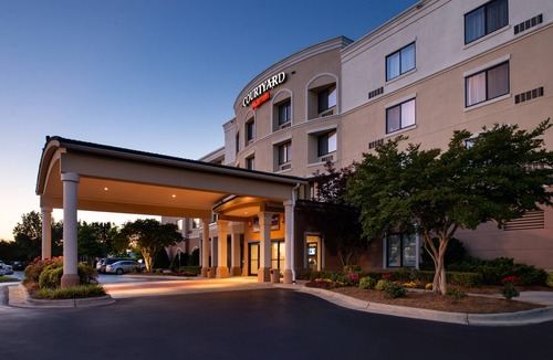 High Point Hotel | Courtyard High Point