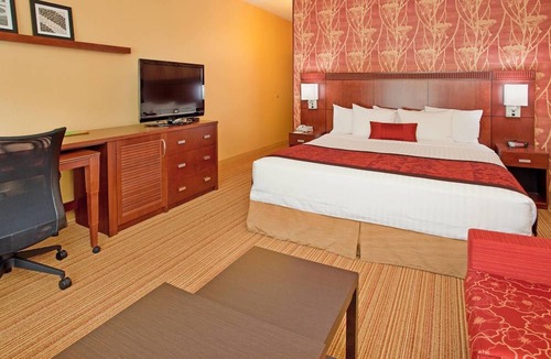 The Woodlands Hotel | Courtyard Houston The Woodlands
