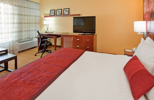 The Woodlands Hotel | Courtyard Houston The Woodlands