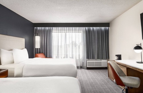 Stafford Hotel | Courtyard Houston Sugar Land/Stafford