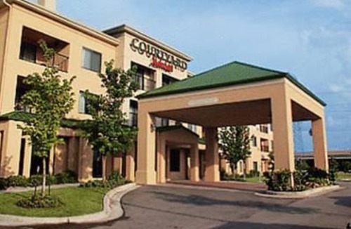 The Woodlands Hotel | Courtyard Houston the Woodlands