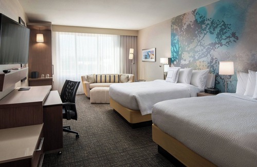 Irvine Hotel | Courtyard Irvine Spectrum