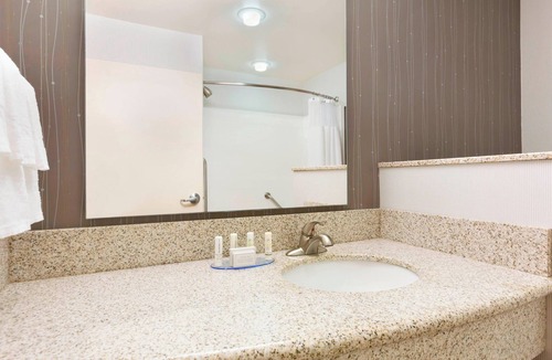 Crossroad Park Hotel | Courtyard Kalamazoo Portage
