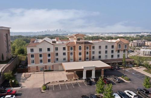 North Kansas City Hotel | Courtyard Kansas City at Briarcliff