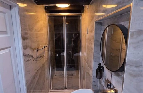 Stotfold Bed & Breakfast | Courtyard Lodge- Double Room 5