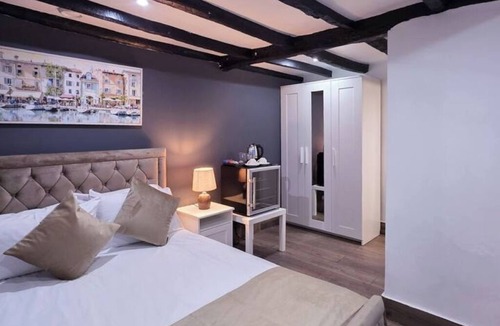 Stotfold Bed & Breakfast | Courtyard Lodge | Room 1 Stay