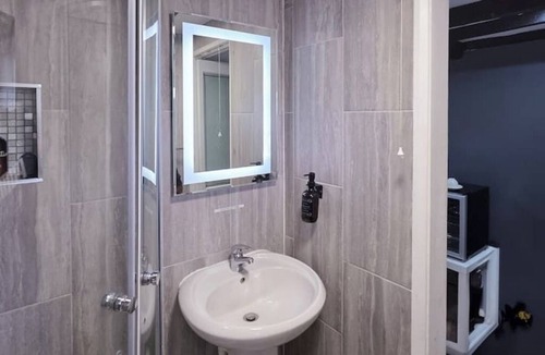 Stotfold Bed & Breakfast | Courtyard Lodge | Room 1 Stay