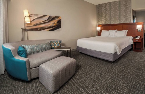 Halfway Hotel | Courtyard Marriott Hagerstown