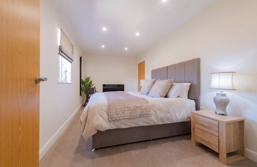 Wakefield Apartment | Courtyard Mews