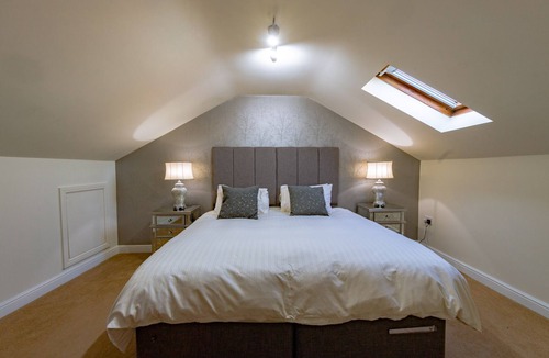 Wakefield Apartment | Courtyard Mews