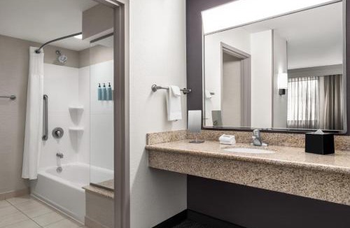 Westampton Hotel | Courtyard Mt. Holly Westampton