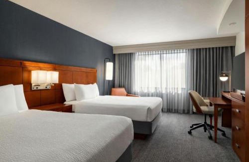 Westampton Hotel | Courtyard Mt. Holly Westampton