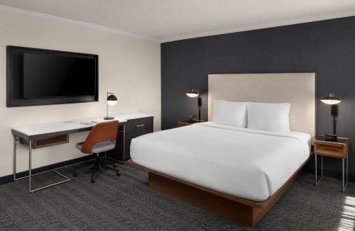 Dwight Hotel | Courtyard New Haven at Yale