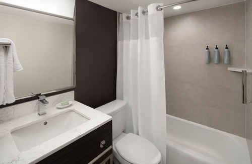 New Haven Hotel | Courtyard New Haven at Yale