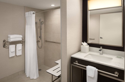 New Haven Hotel | Courtyard New Haven at Yale