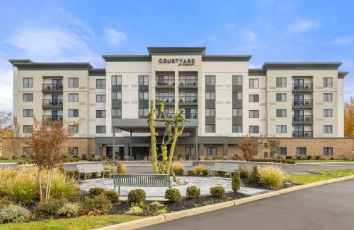 Oxford Valley Hotel | Courtyard Philadelphia/Langhorne