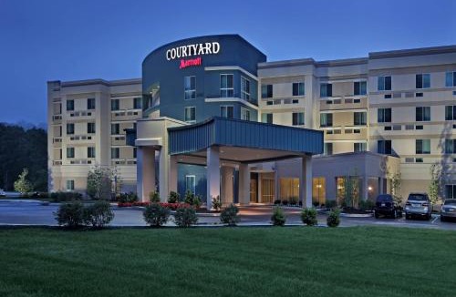 Wagontown Hotel | Courtyard Philadelphia Coatesville Exton