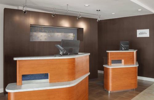 South Portland Hotel | Courtyard Portland Airport