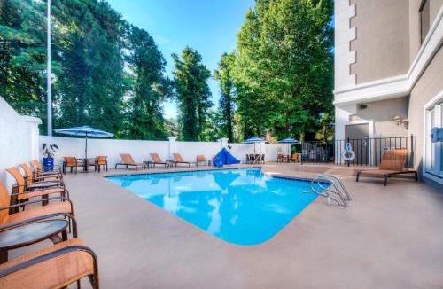 Crabtree Hotel | Courtyard Raleigh Crabtree Valley