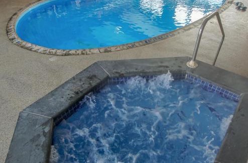 Hyannis Apartment | Courtyard Resort