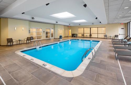 Shelton Hotel | Courtyard Shelton