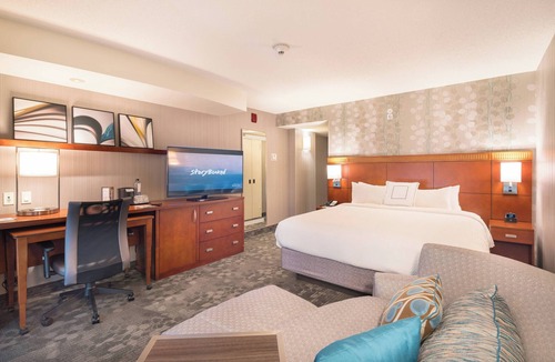 Downtown Hotel | Courtyard Silver Spring Downtown